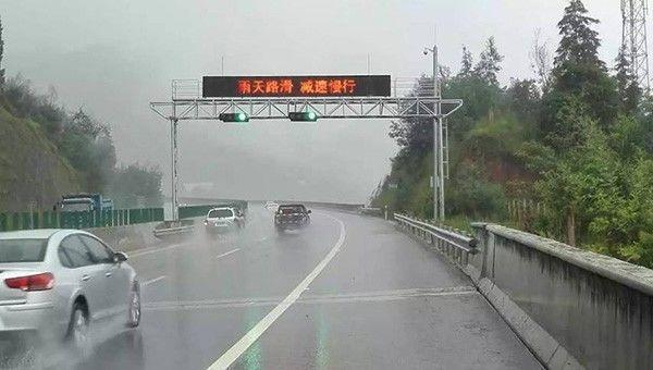中间车道到底有什么魅力？让老司机们都爱走
