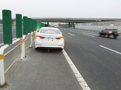 中间车道到底有什么魅力？让老司机们都爱走